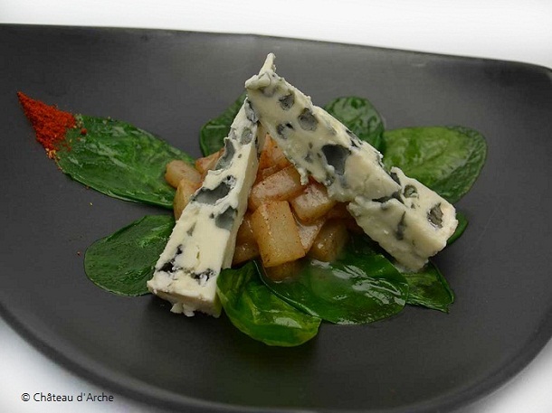 Pears and Blue Cheese on baby Spinach.jpg