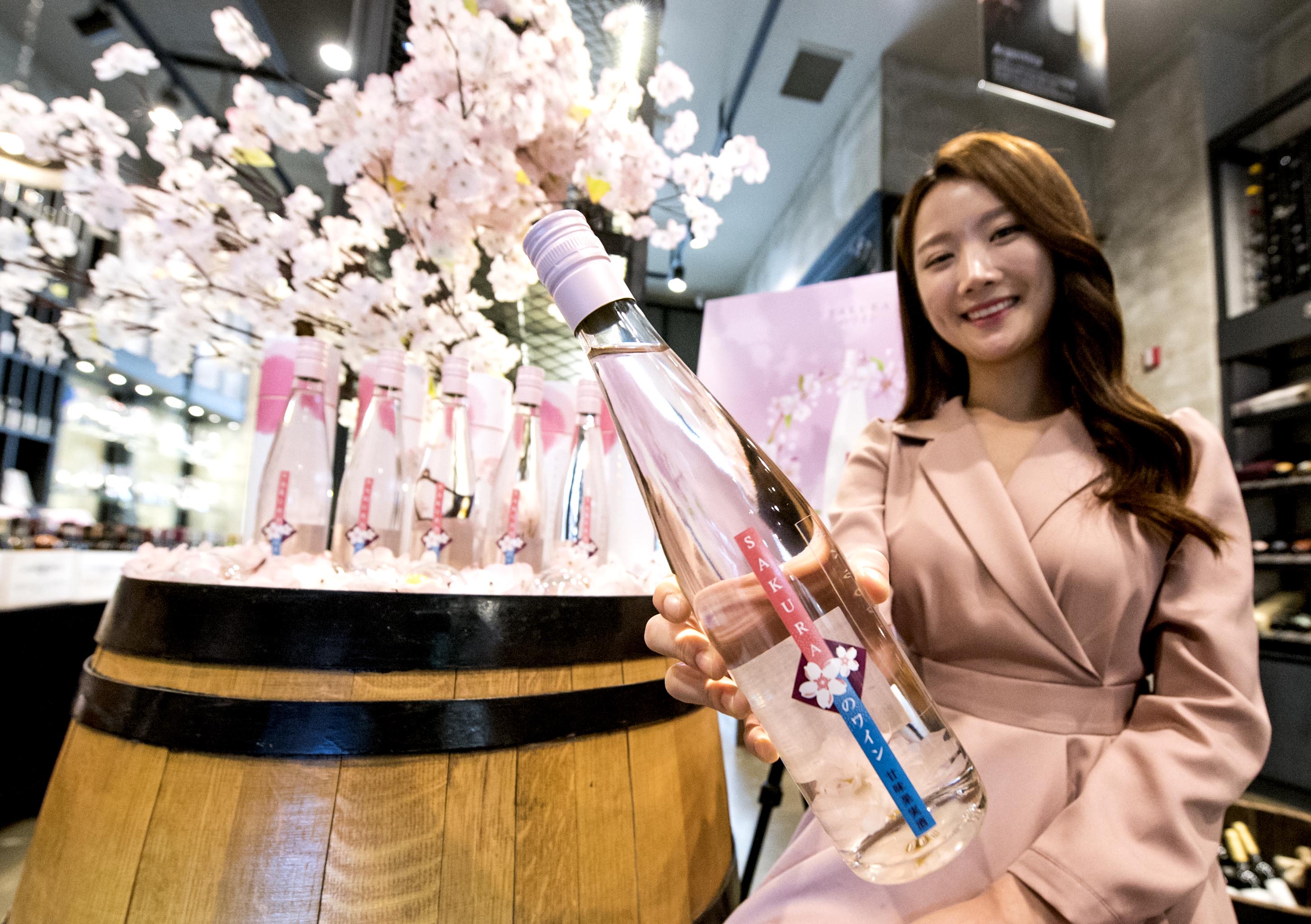 [사진자료-나라셀라] 2018년 _벚꽃 와인_ 출시기념 한정 할인 실시!.jpg